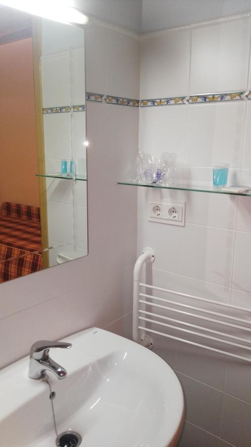 Hotel Bilanayur Alberuela de la Liena Esterno foto